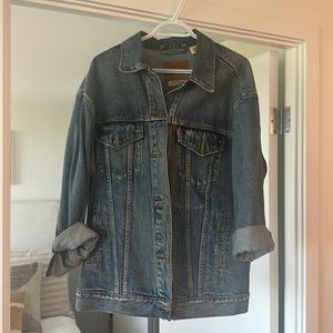 Levi's Oversized Trucker Jean Jacket L